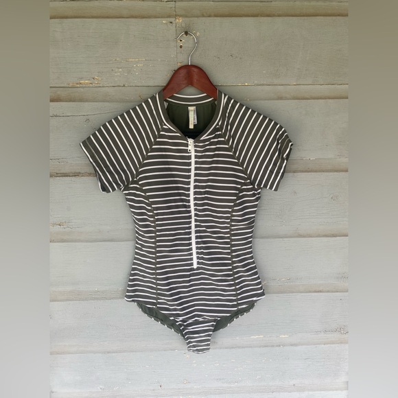 Sea Level Short Sleeve Front Zip One Piece Swimsuit - Picture 1 of 4